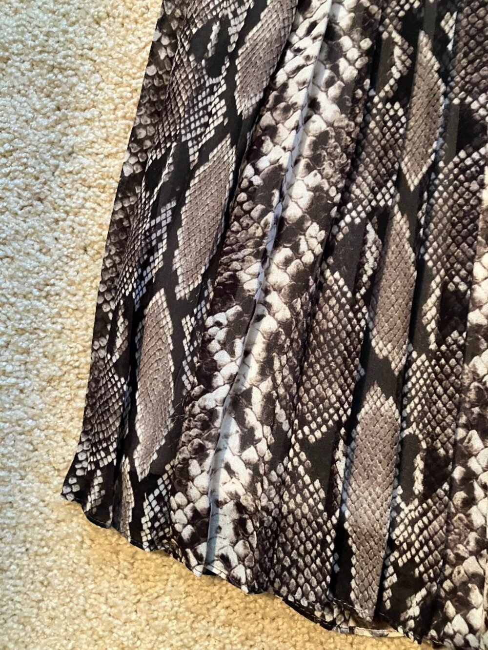 Jones New York Pleated Skirt, Size 4, Brown/Gray/Cream Colors - Picture 6 of 6